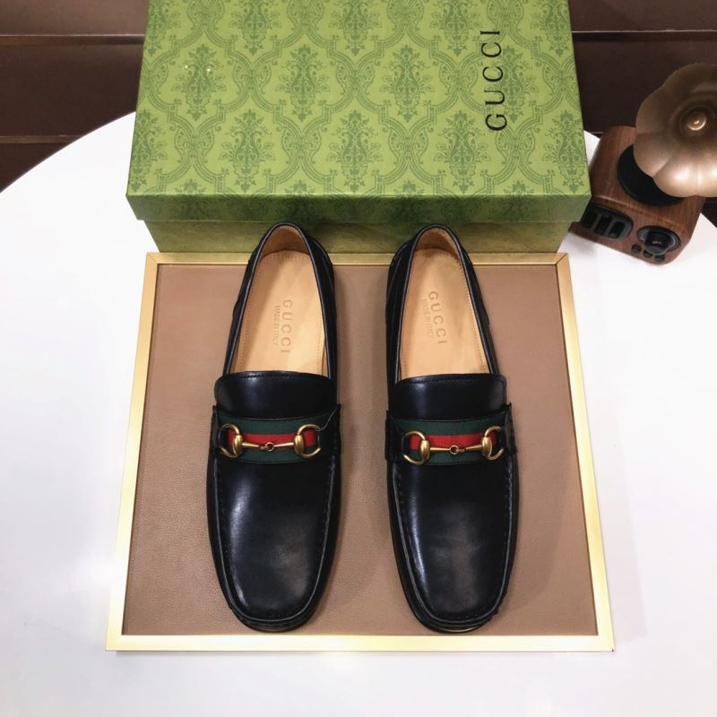 G*u*i leather shoes